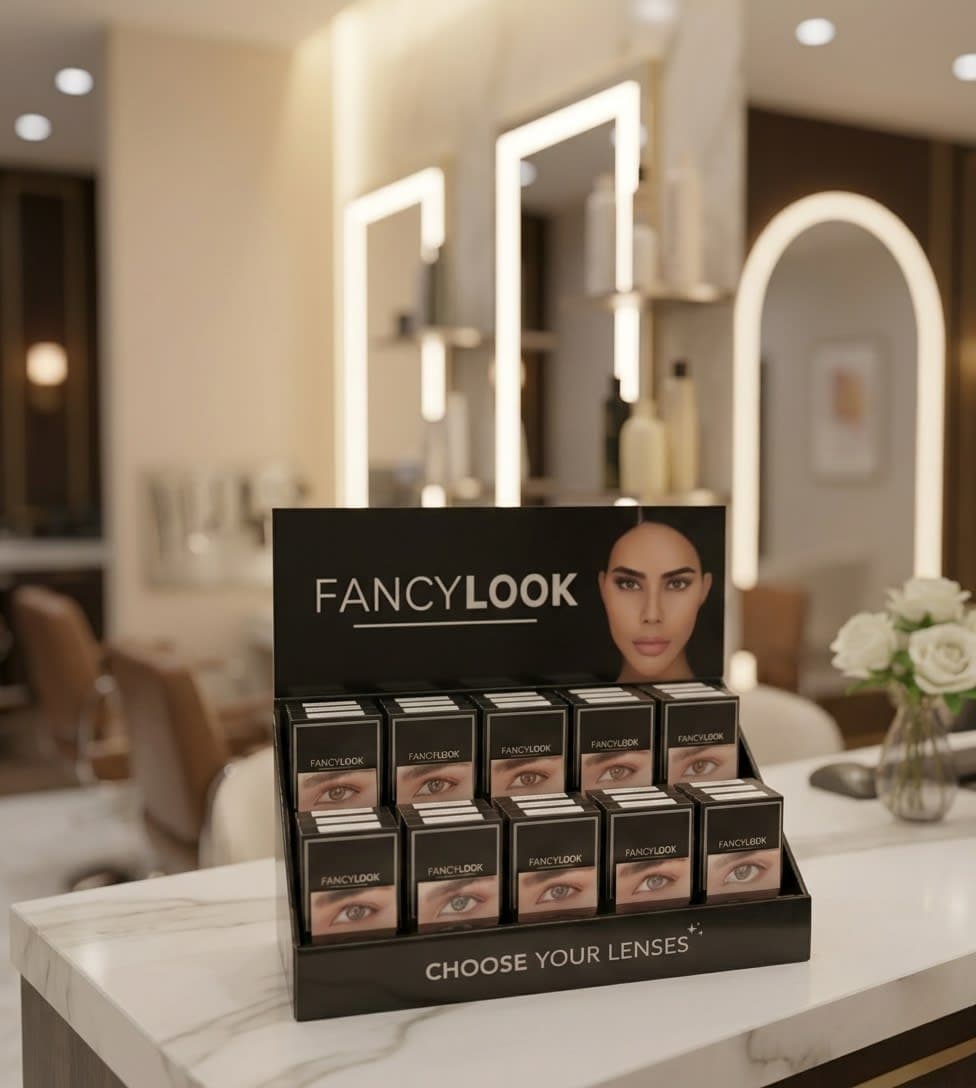 סטנד עדשות צבע FANCYLOOK בתוך עסק יופי